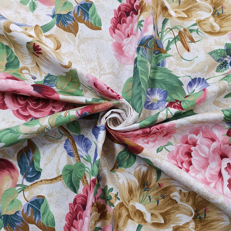 Stoff aus 100 % Polyester mit Dispersionsdruck